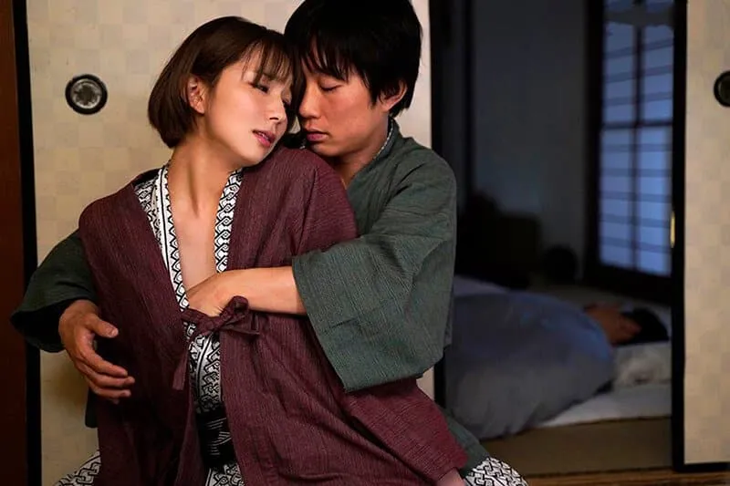 Chuyến đi suối nước nóng nện cô bạn thân của cô vợ sắp cưới có thai cmnl